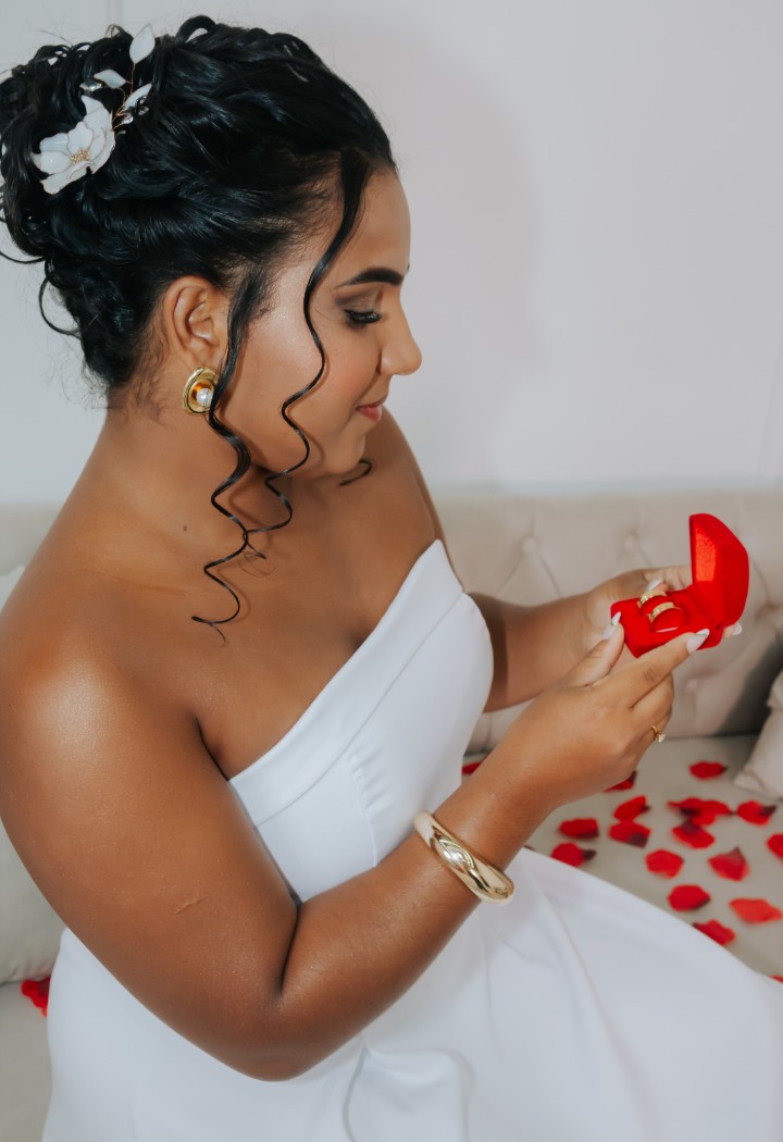 Noiva satisfeita - Studio Antonelli